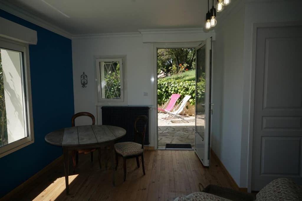 Appartement Avec Vue Panoramique Sur L'Estuaire De La Gironde Plassac  Eksteriør bilde