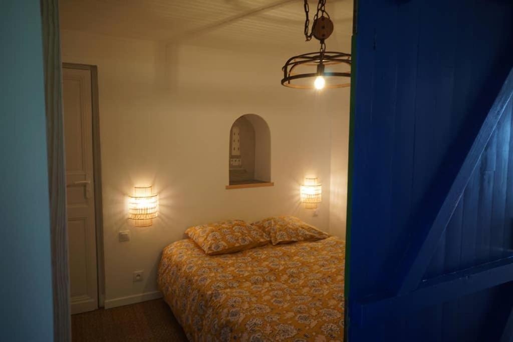 Appartement Avec Vue Panoramique Sur L'Estuaire De La Gironde Plassac  Eksteriør bilde