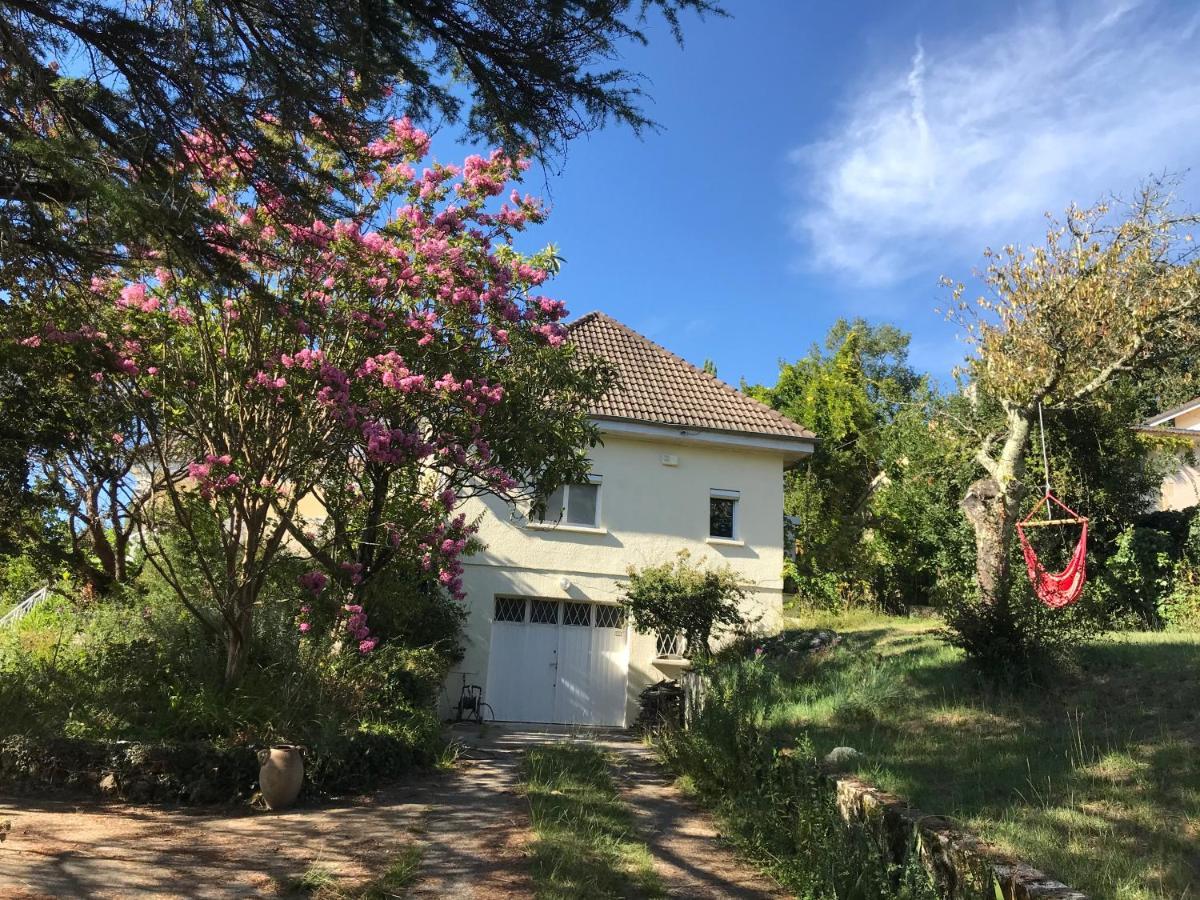 Appartement Avec Vue Panoramique Sur L'Estuaire De La Gironde Plassac  Eksteriør bilde